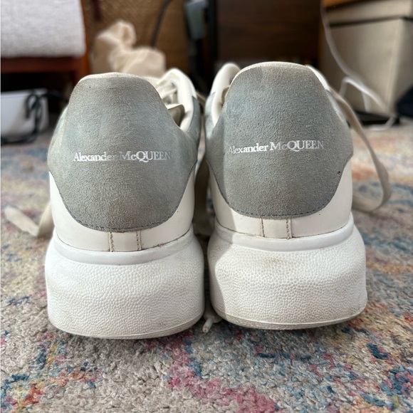 Alexander McQueen Shoes - Alexander McQueen White and Gray Casual Sneakers